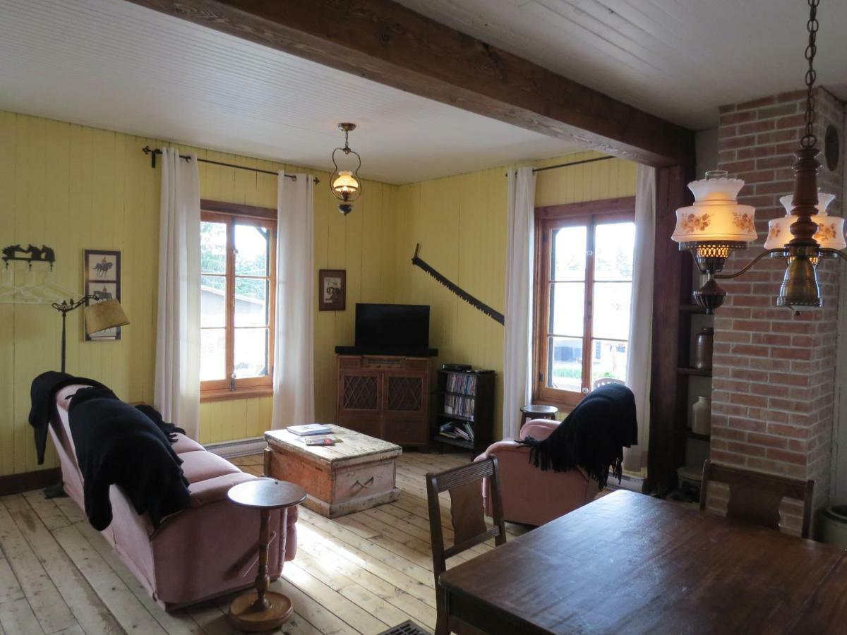 La Vieille Maison Rouge Saint-Tite المظهر الخارجي الصورة